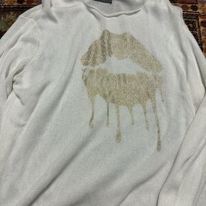 Wooden ship White Sweater with Gold Lip Print